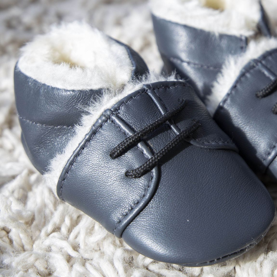 Baby Schoentjes van Lamsleer – blauw